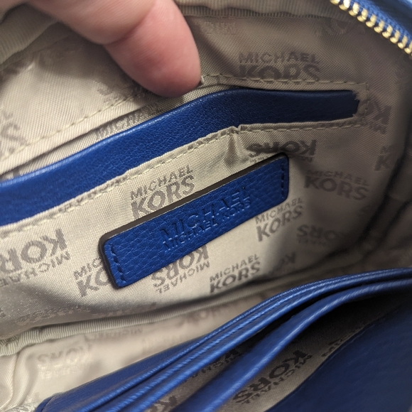 Michael Kors Mini Crossbody Purse - Picture 12 of 13